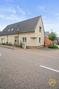 Straßenansicht