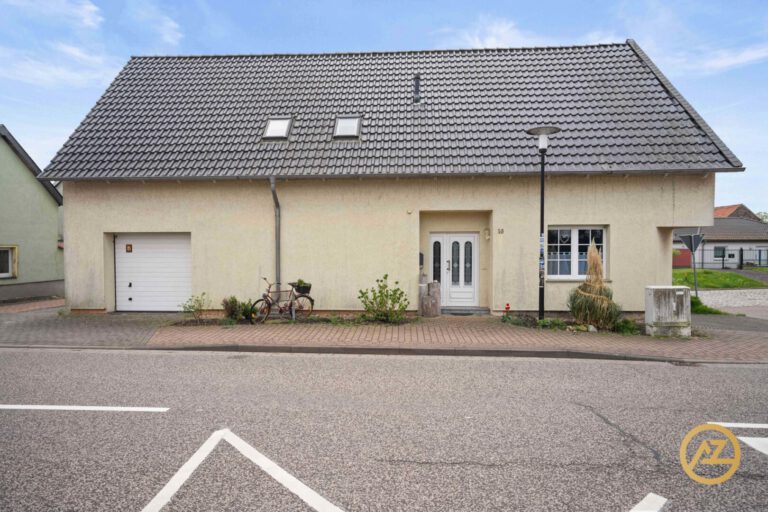 Straßenansicht