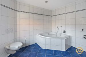 Badezimmer EG