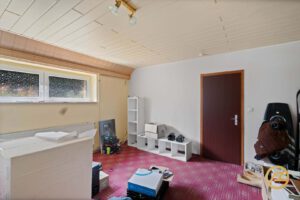 Büro im Keller