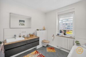 Badezimmer EG