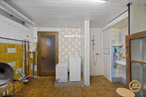 Bad im Keller