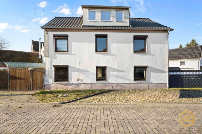 Straßenansicht